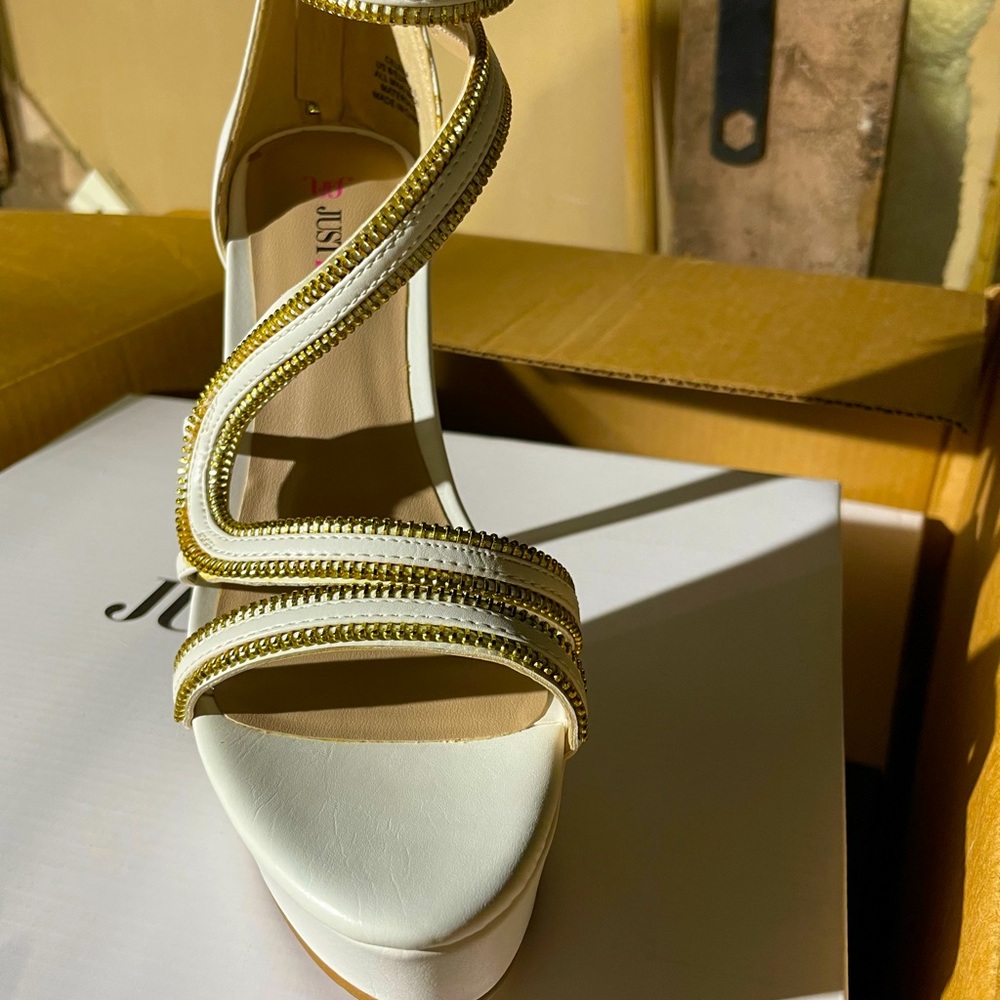 JustFab white platform sandals size 8